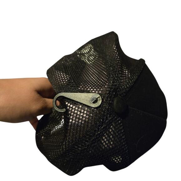 Alo Yoga District Trucker Hat in Black NEW - Picture 3 of 6